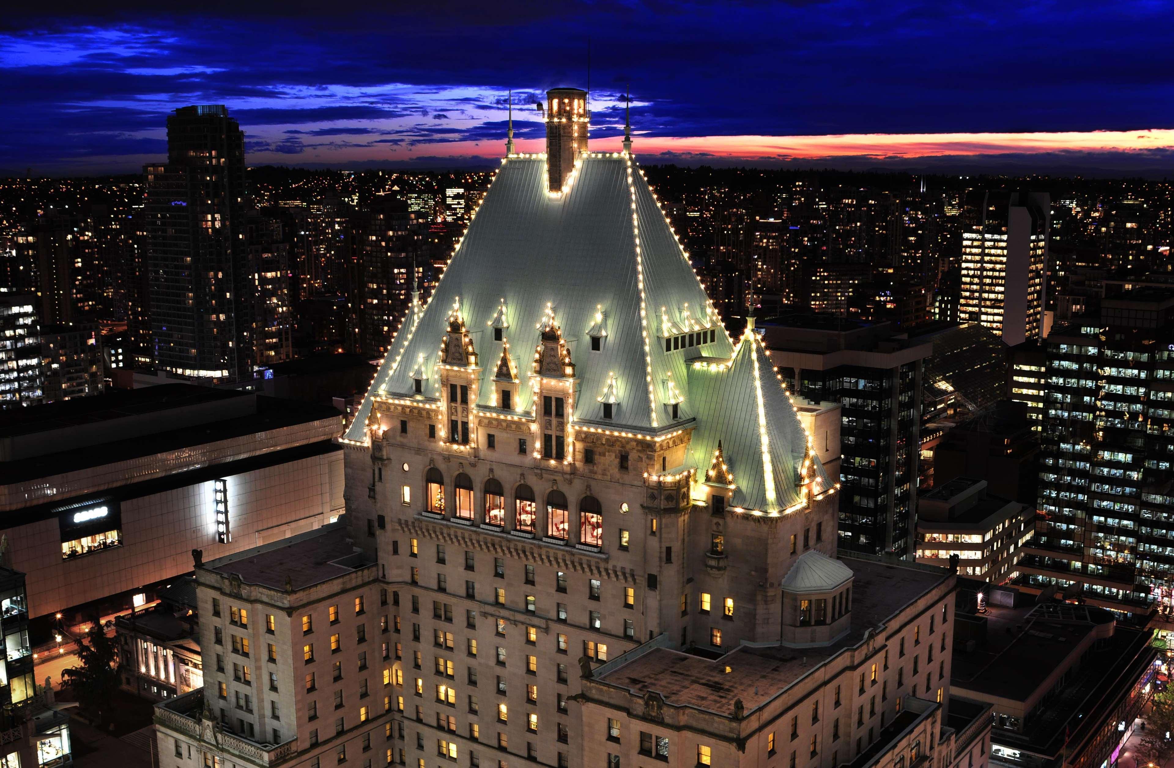 Fairmont Hotel Vancouver Exterior photo